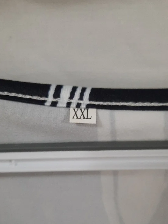 Women’s Black & White Sleeveless Wave-Print Top - Size XXL - Picture 2 of 11